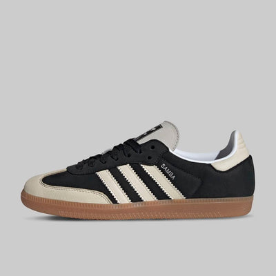 Unisex black and cream JMK OUTLET Samba casual tennis shoes with a classic design and comfortable fit.