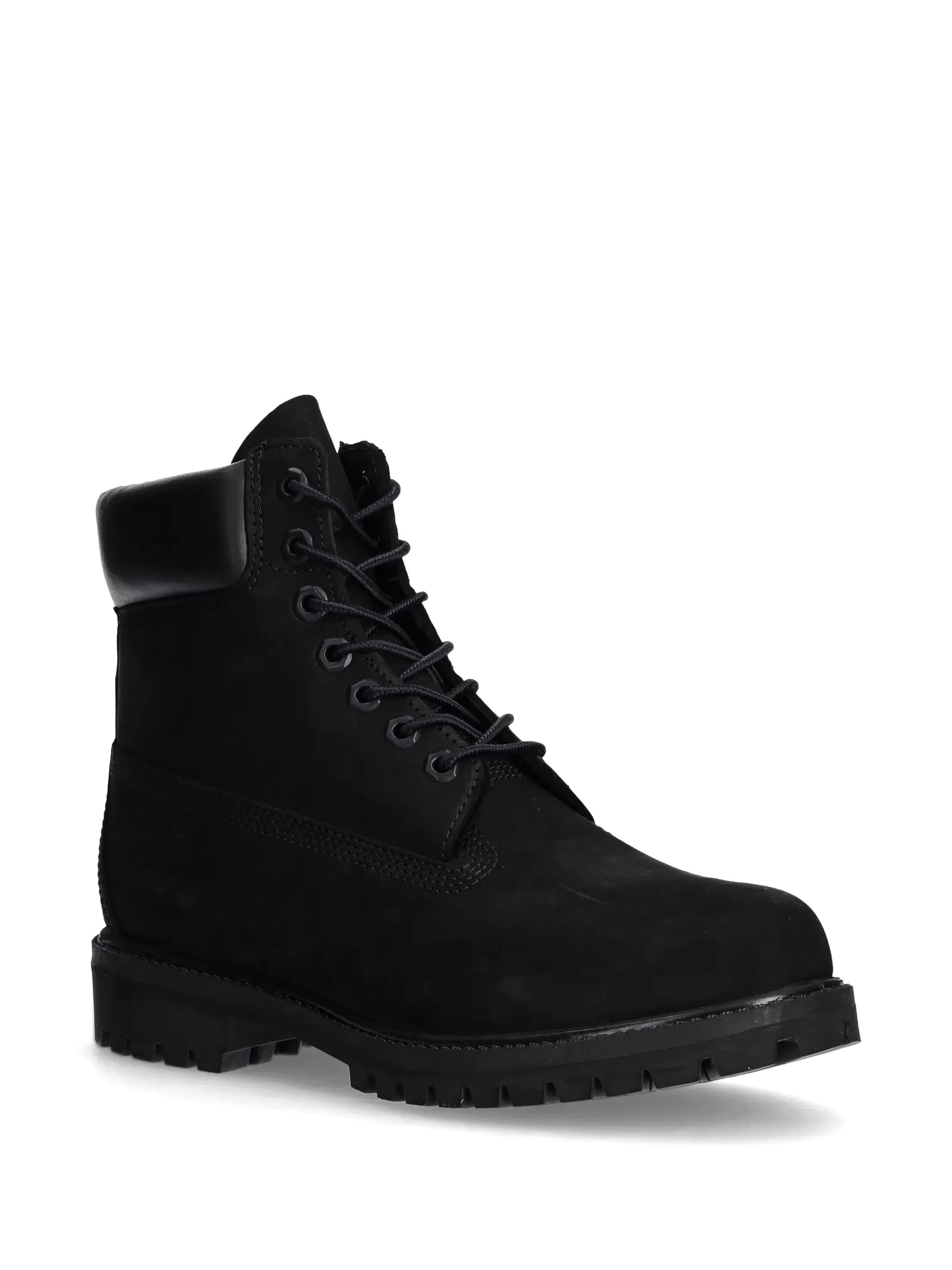 Timberland Premium 6 Inch boots in Jet Black, featuring a rugged urban design and sturdy laces for durability.