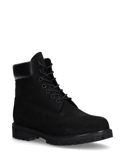 Timberland Premium 6 Inch boots in Jet Black, featuring a rugged urban design and sturdy laces for durability.