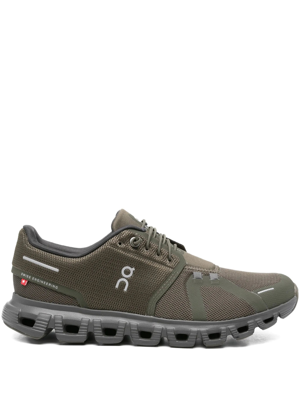 On Running Cloud 6 black sole low-top sports shoes designed for comfort and performance in athletic activities.