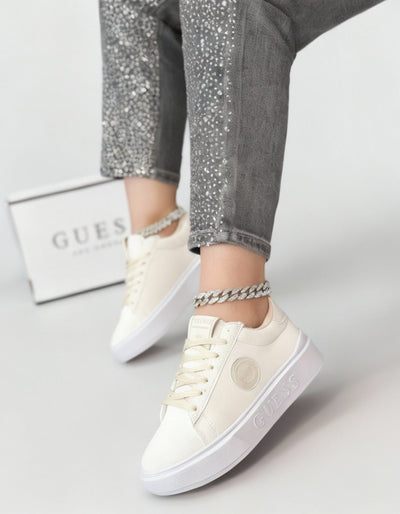 High-quality JMK OUTLET women’s casual sneakers with breathable, lightweight design and attractive relief details.